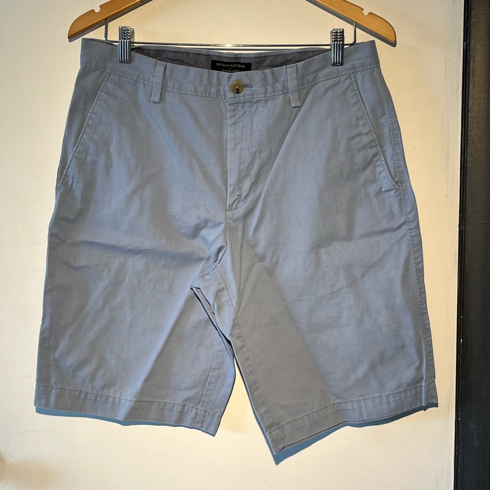 Banana Republic Factory Emerson Short size 32. Sky blue.